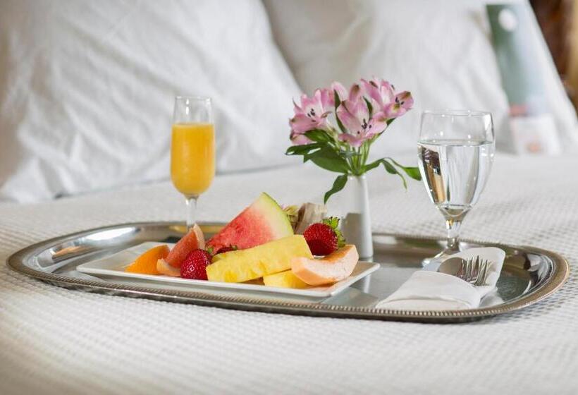 اتاق استاندارد, Carnegie Hotel & Spa
