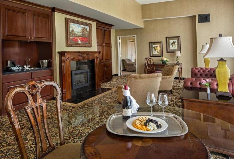 سوئیت پرزیدنت, Carnegie Hotel & Spa