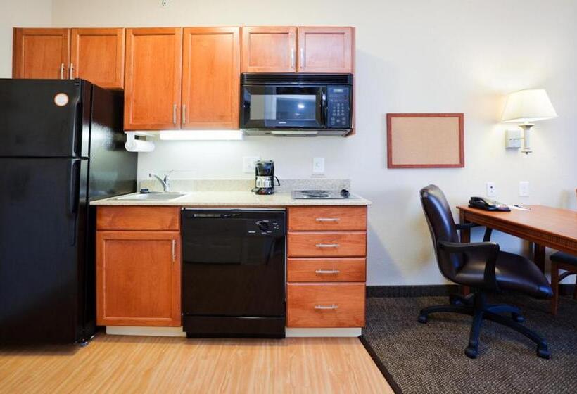 Suite Adaptada para personas con movilidad reducida, Candlewood Suites New Bern