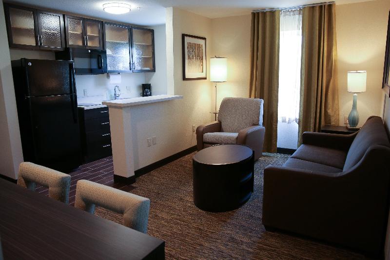 Suite Queen Bed, Candlewood Suites Portland  Scarborough