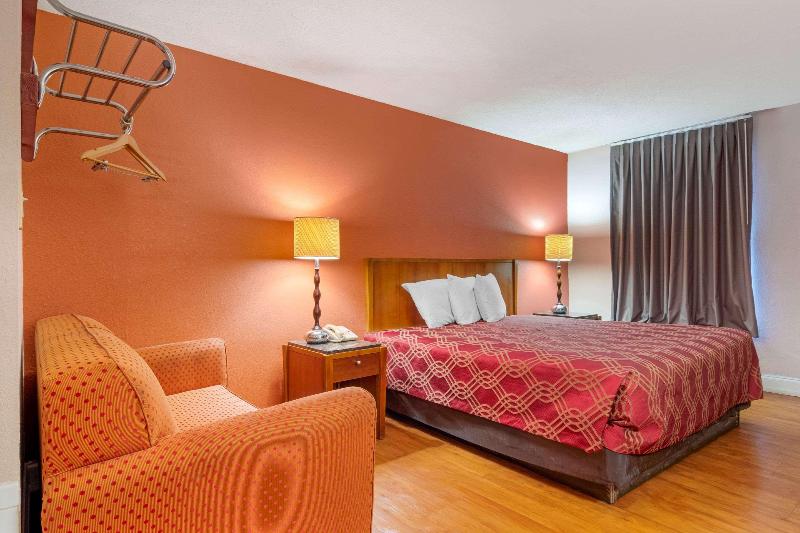 اتاق استاندارد با تخت بزرگ, Econo Lodge