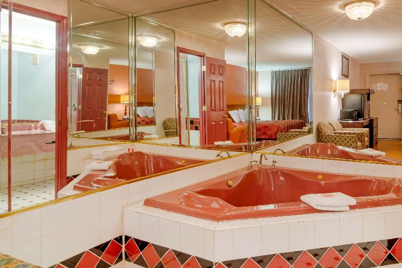 اتاق استاندارد با تخت بزرگ, Econo Lodge