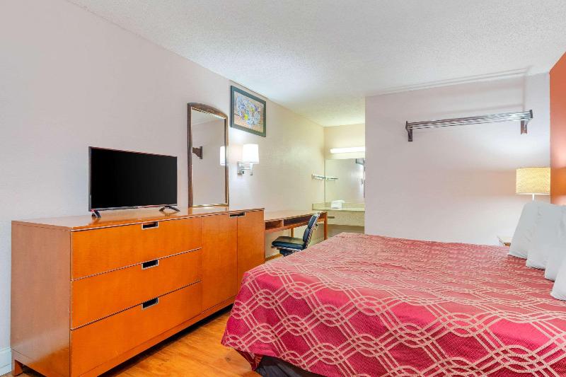 اتاق استاندارد با تخت بزرگ, Econo Lodge