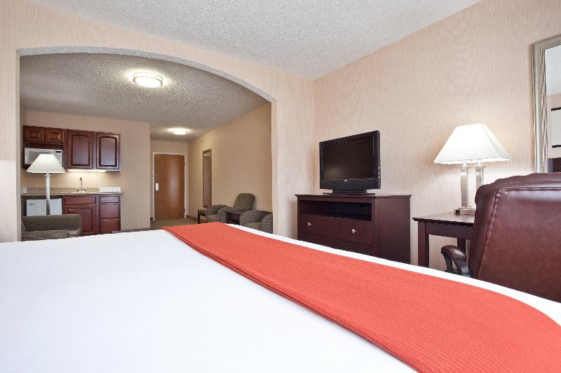 Suite Cama King, Holiday Inn Express  & Suites Tipp City