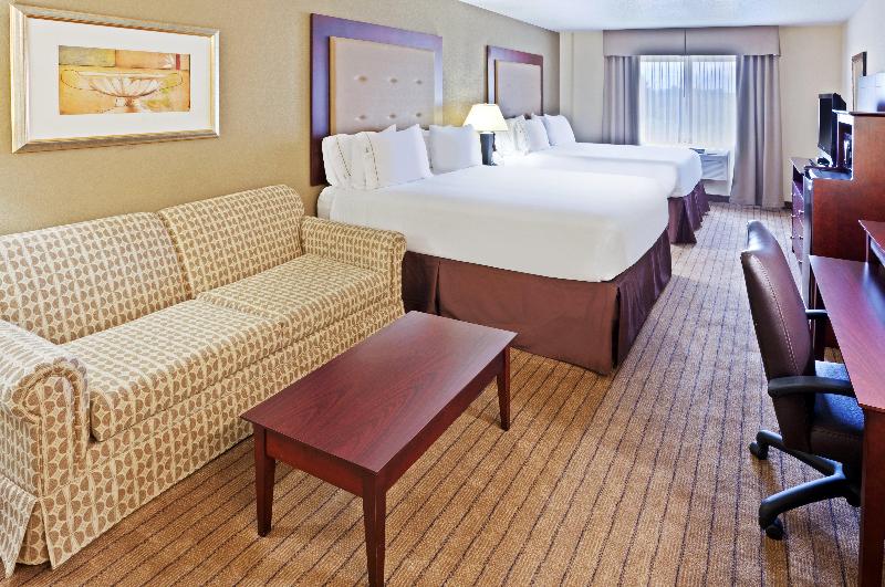 اتاق استاندارد با تخت دو نفره بزرگ برای معلولان, Holiday Inn Express Portland South  Lake Oswego