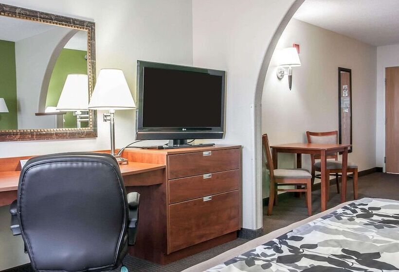 Suite Adapted for people with reduced mobility, Sleep Inn And Suites