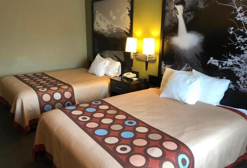 Standard Room Adapted for people with reduced mobility, Super 8 By Wyndham Lagrande