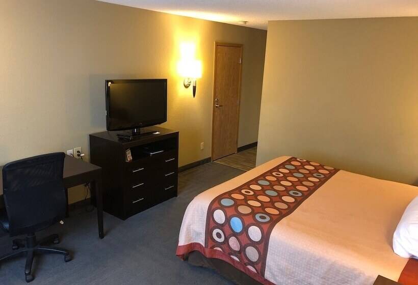 Standard Room, Super 8 By Wyndham Lagrande