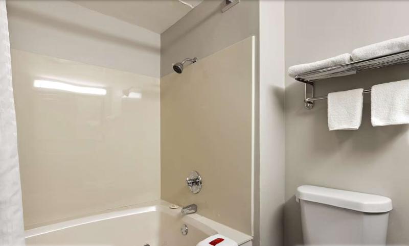 اتاق استاندارد با تخت بزرگ, Surestay Plus Hotel By Best Western Tulsa East
