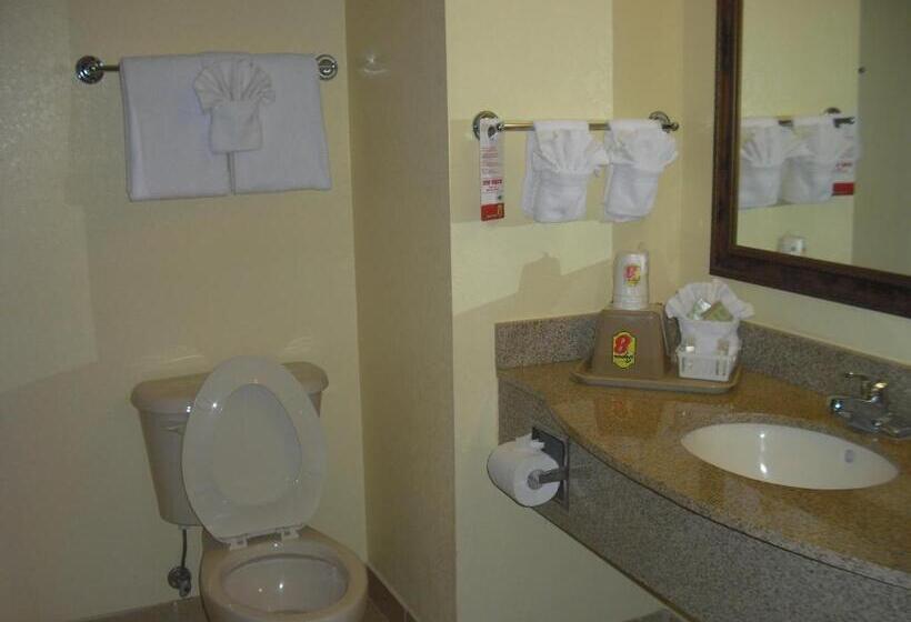استودیوی استاندارد, Super 8 By Wyndham Daytona Beach