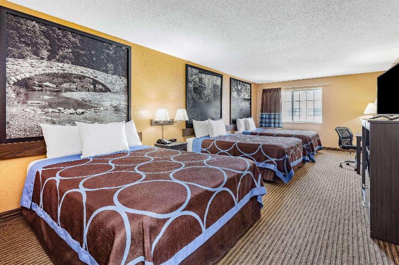 سوییت, Super 8 By Wyndham Fort Dodge Ia