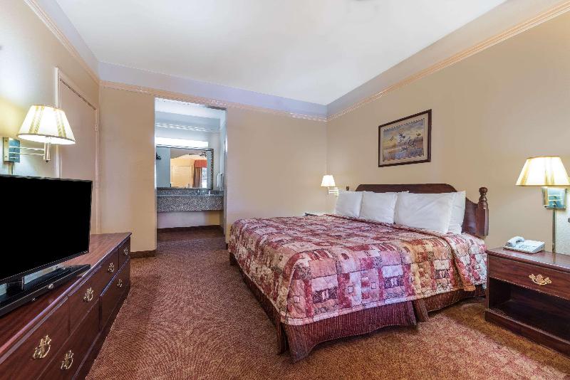 اتاق استاندارد با تخت بزرگ, Super 8 By Wyndham Greenville