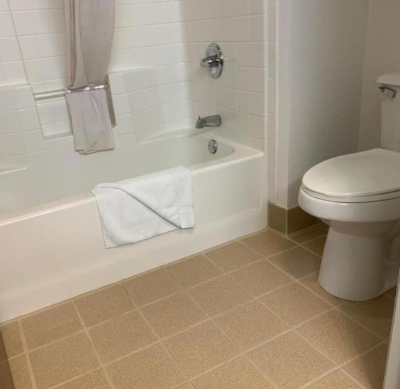 اتاق استاندارد, Super 8 By Wyndham Hillsboro Tx