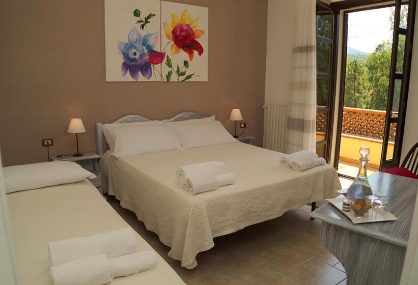 اتاق استاندارد سه نفره, Agriturismo La Petrosa