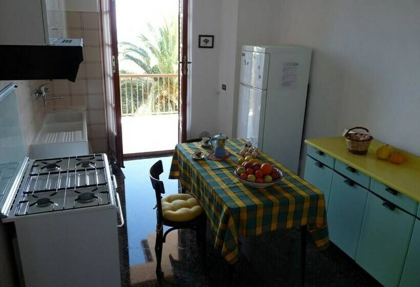 آپارتمان 1 خوابه با تراس, B&b Villa Eugenia
