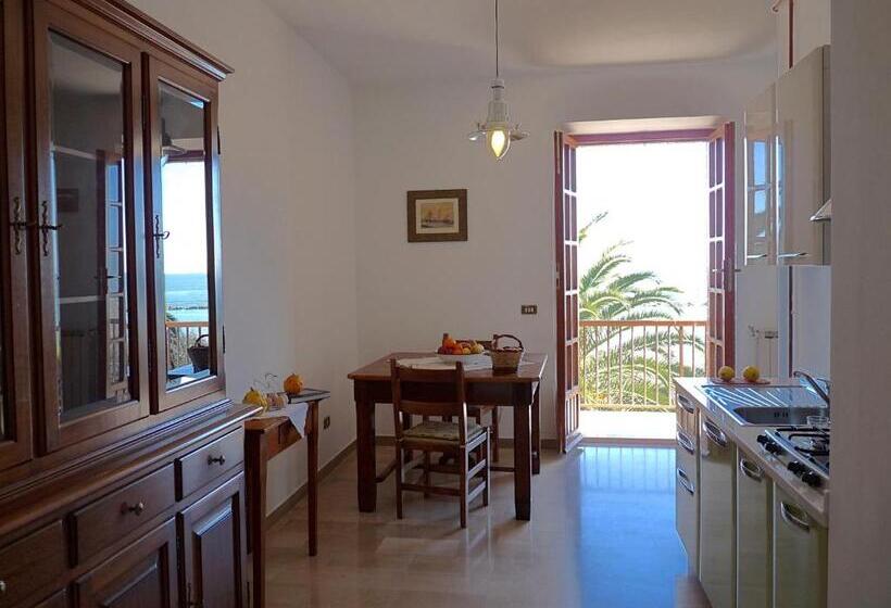 آپارتمان 1 خوابه با چشم‌انداز دریا, B&b Villa Eugenia