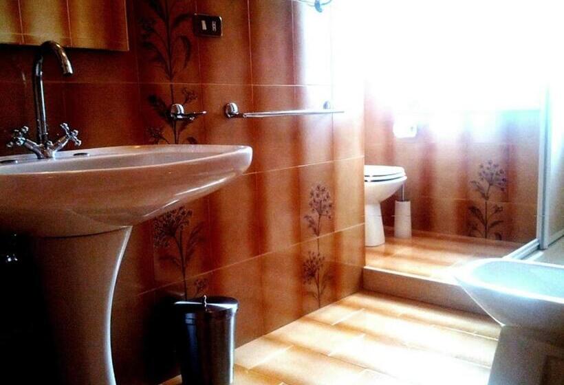آپارتمان 1 خوابه با چشم‌انداز دریا, B&b Villa Eugenia