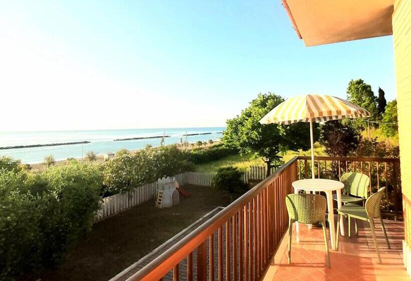 آپارتمان 1 خوابه با چشم‌انداز دریا, B&b Villa Eugenia