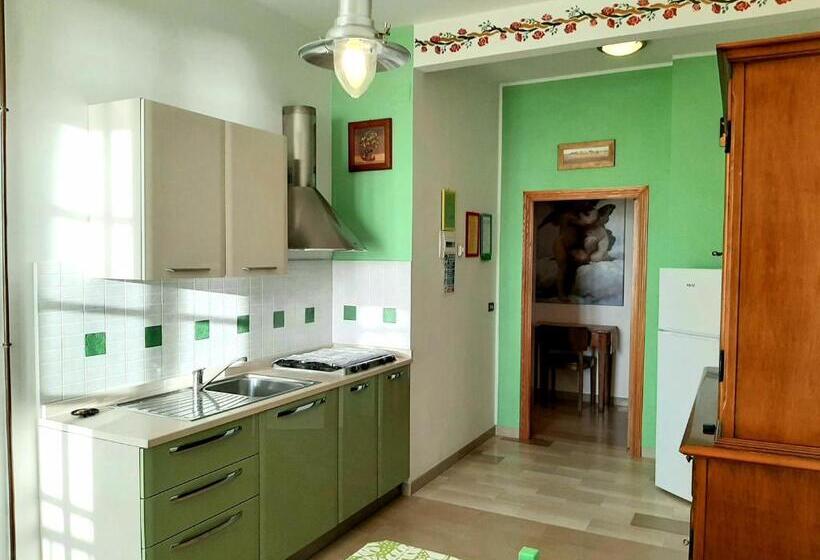 آپارتمان 1 خوابه با چشم‌انداز دریا, B&b Villa Eugenia