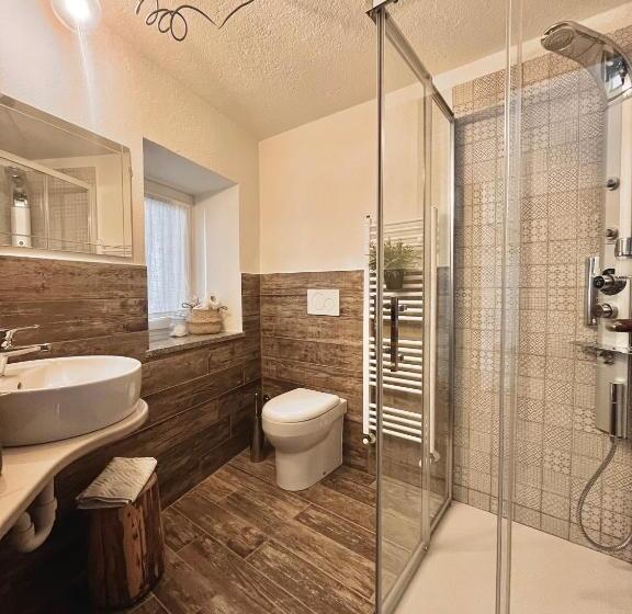 اتاق استاندارد با بالکن, Maison De La Montagne   Chambres & Relax