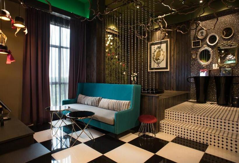 سوییت, Vangohh Eminent Hotel & Spa