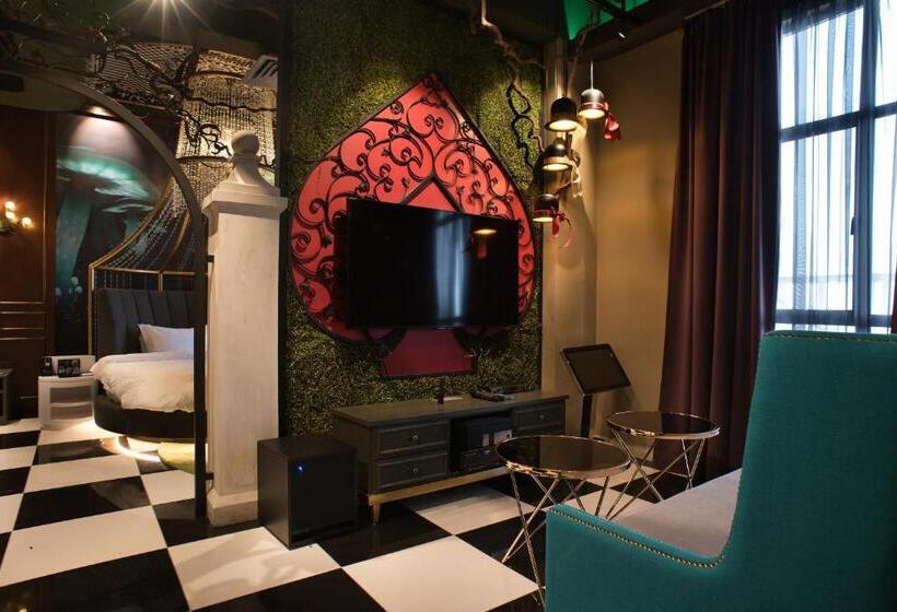 سوییت, Vangohh Eminent Hotel & Spa