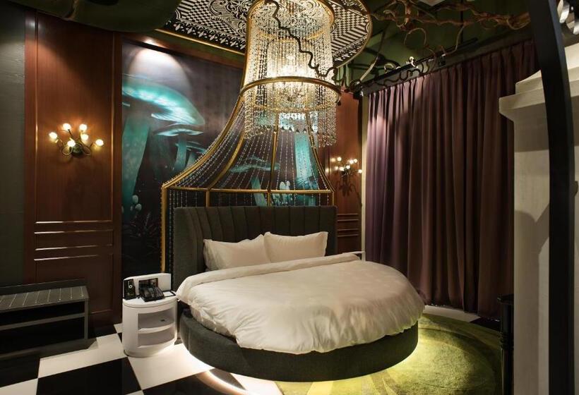 سوییت, Vangohh Eminent Hotel & Spa