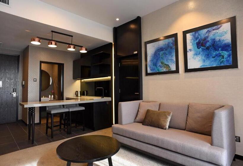 سوییت لوکس, Vangohh Eminent Hotel & Spa