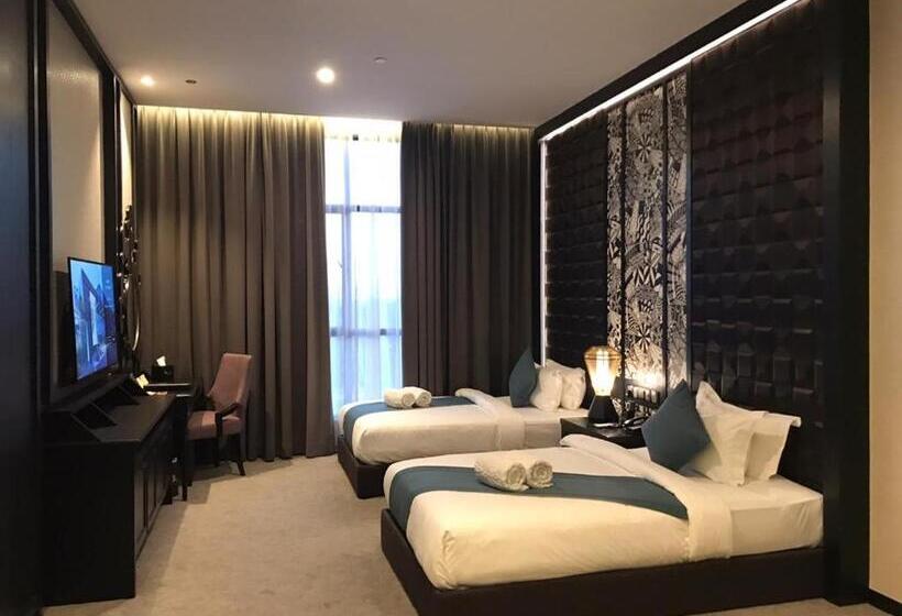 سوییت خانوادگی, Vangohh Eminent Hotel & Spa