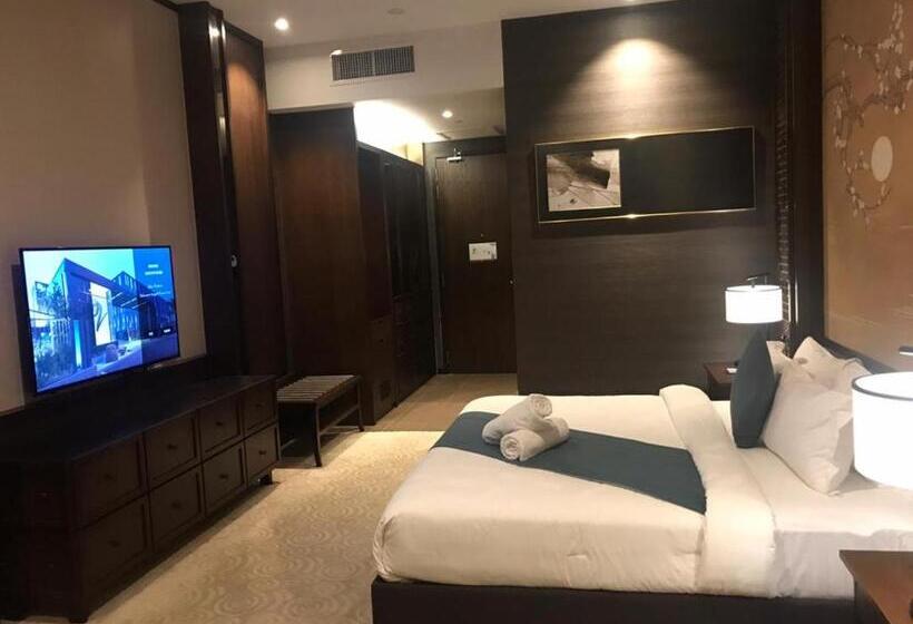 اتاق سوپریور با تخت بزرگ, Vangohh Eminent Hotel & Spa