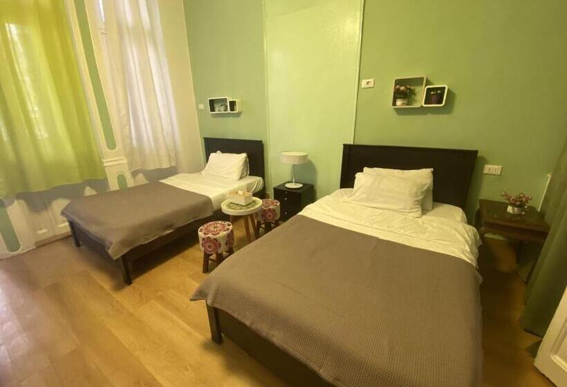 اتاق اکونومی, City Hostel Dormitory