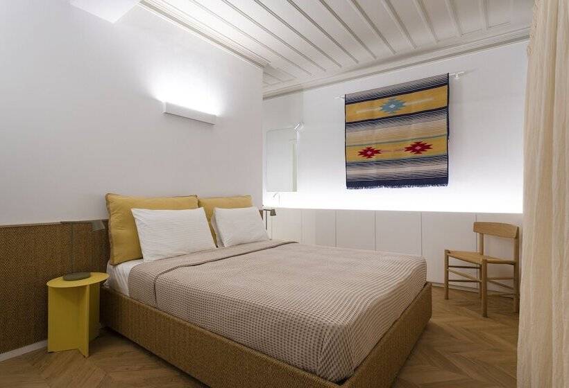 اتاق لوکس, Guesthouse Niriides