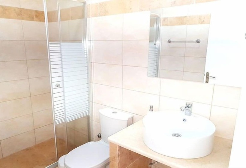 استودیوی استاندارد, Nuevo Vista Boutique