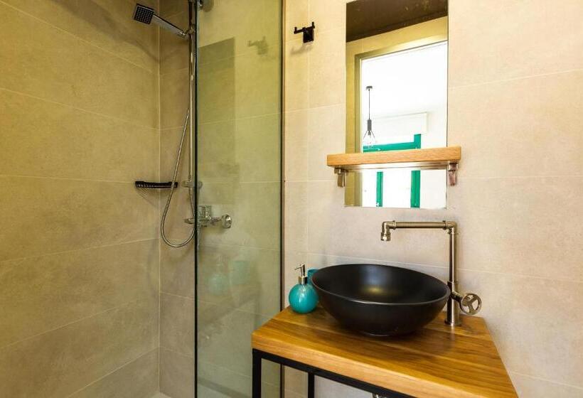 اتاق استاندارد با تراس, Ink Hotels Phos