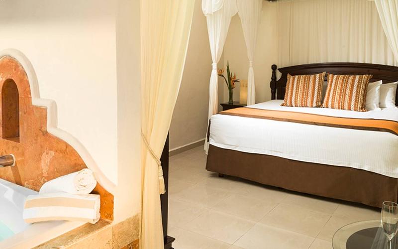 سوییت جونیور لوکس, El Dorado Seaside Palms, Catamarán, Cenote & More Inclusive