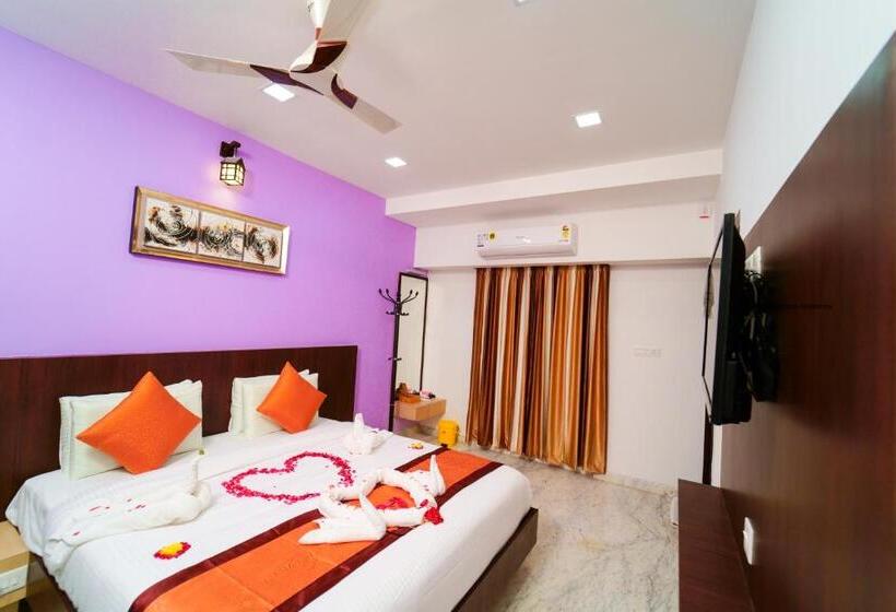 Deluxe Suite King Bed, Grand Padappai Residency   Gpr
