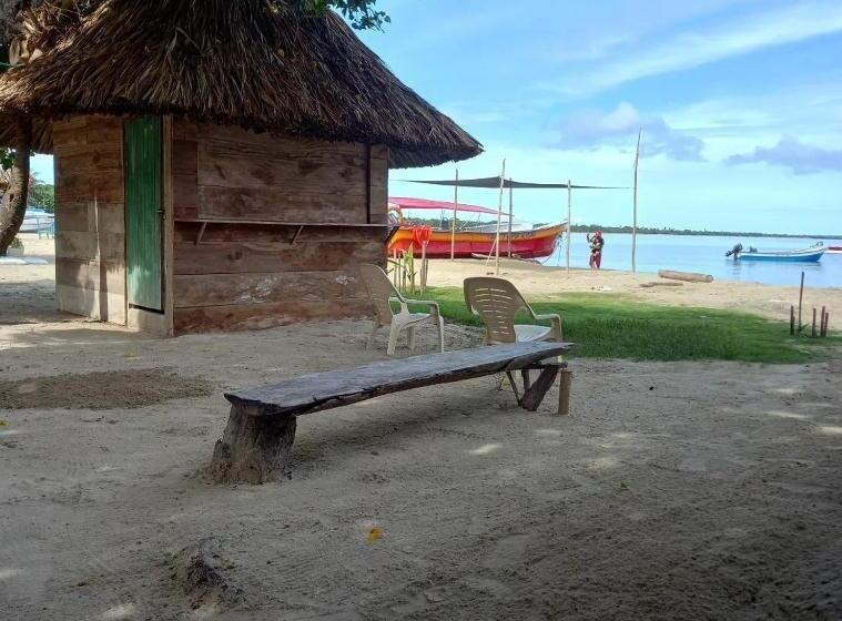 بانگلوی استاندارد, Hostel Rincon Del Mar Ebenezer