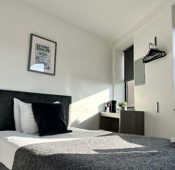 اتاق استاندارد یک نفره, Rooms Kingswood