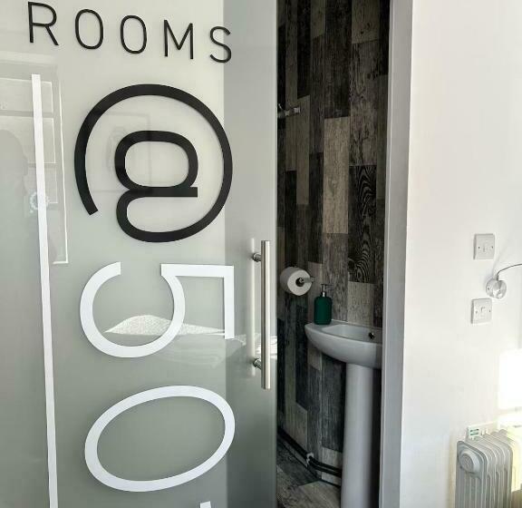 اتاق استاندارد یک نفره, Rooms Kingswood