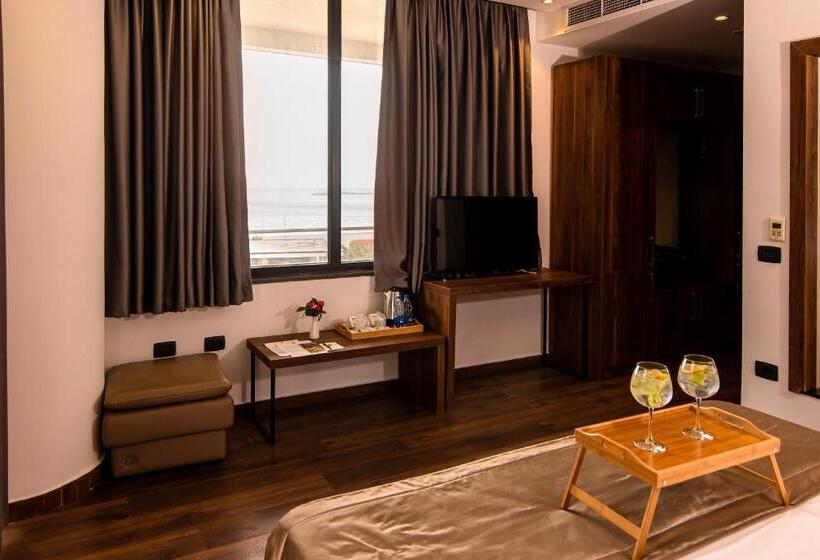 اتاق استاندارد با چشم‌انداز دریا, Deluxe & Executive Spa By Rafaelo