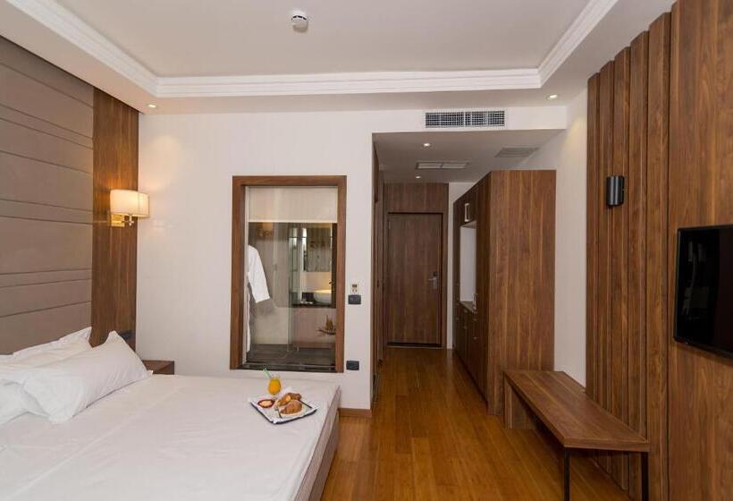 اتاق استاندارد با چشم‌انداز دریا, Deluxe & Executive Spa By Rafaelo