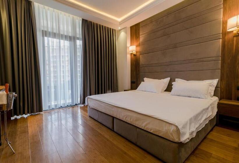 اتاق استاندارد چهار تخته با چشم‌انداز دریا, Deluxe & Executive Spa By Rafaelo