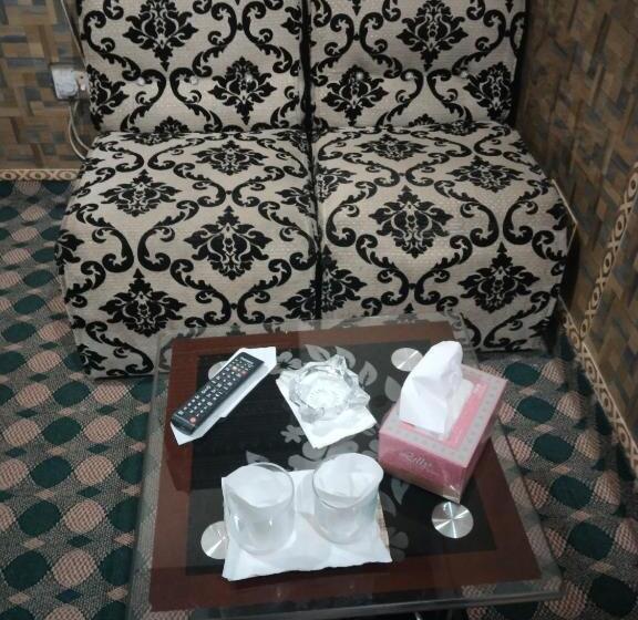اتاق لوکس, Royal Palace