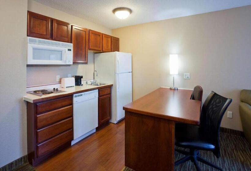 Standard Quadruple Room, Grandstay Residential Suites Hotel   Eau Claire