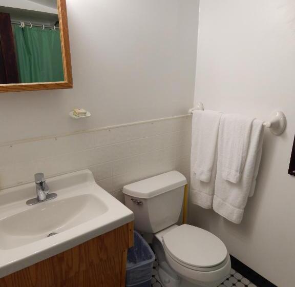Номер Стандарт Совместная Ванная, A Friendly Inn At Harvard