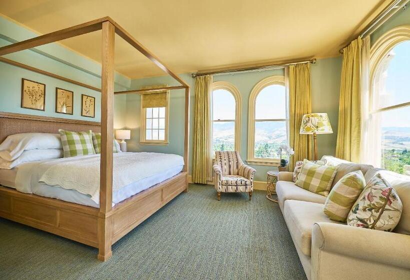 Deluxe Room King Size Bed, Ashland Springs