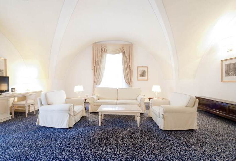套房, Castello Chiola