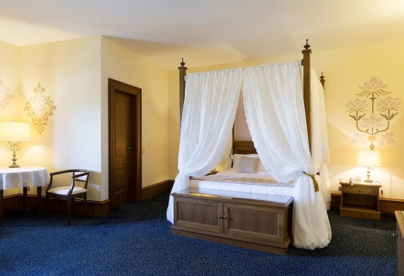 套房, Castello Chiola