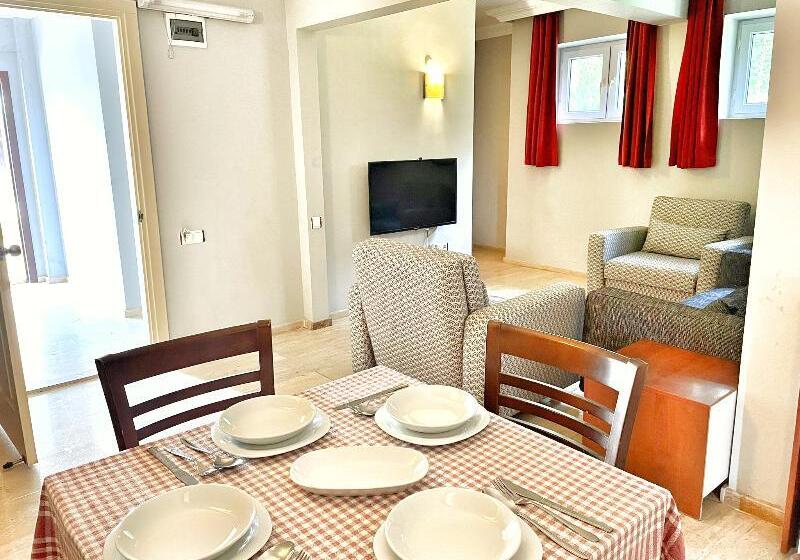 اتاق کلاب, Club Quarters Hotel White House, Washington Dc