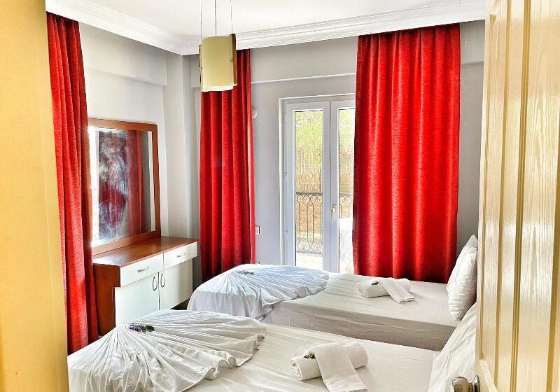 اتاق کلاب, Club Quarters Hotel White House, Washington Dc